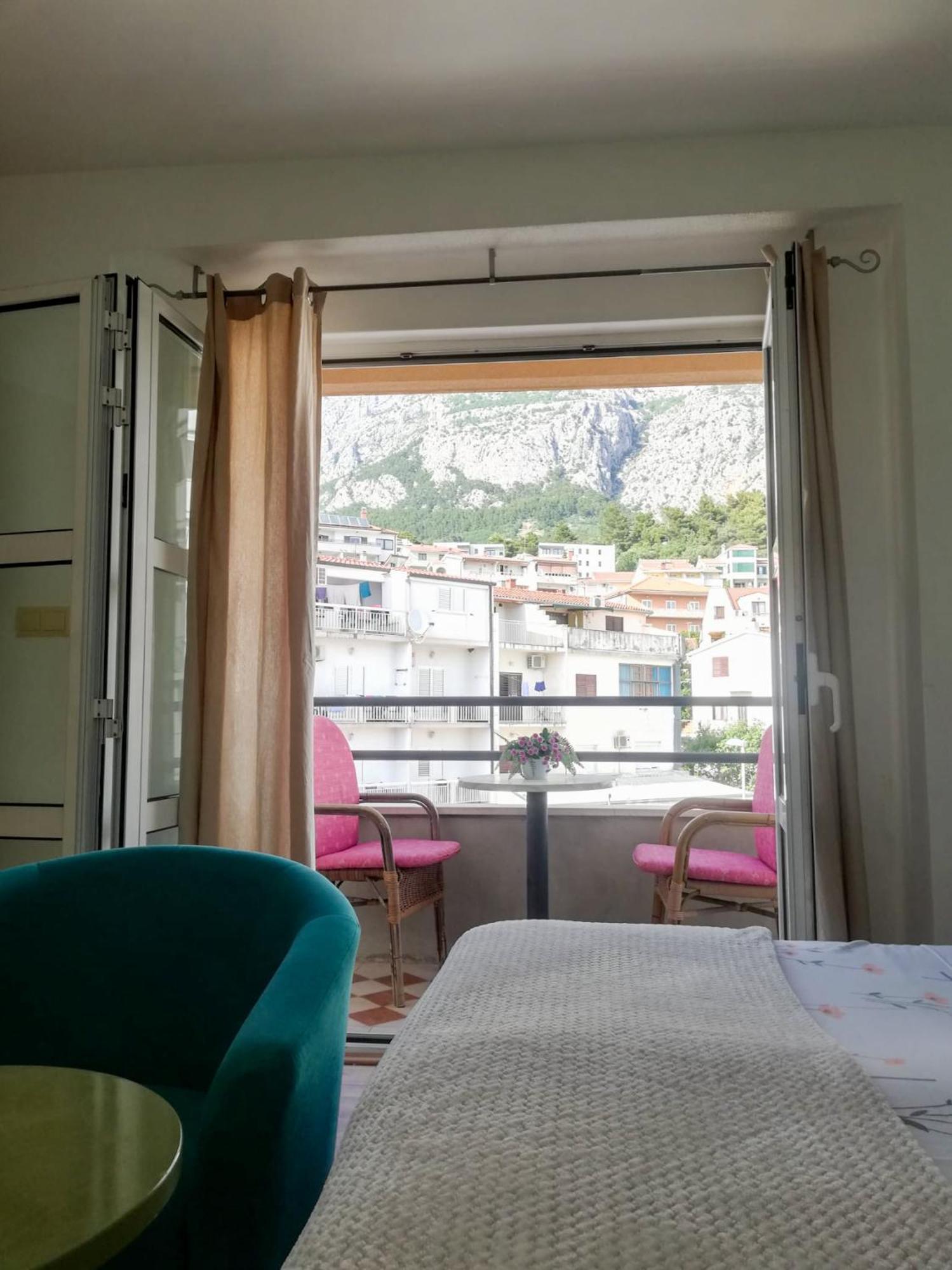 Apartmani Mistral Makarska Ruang foto